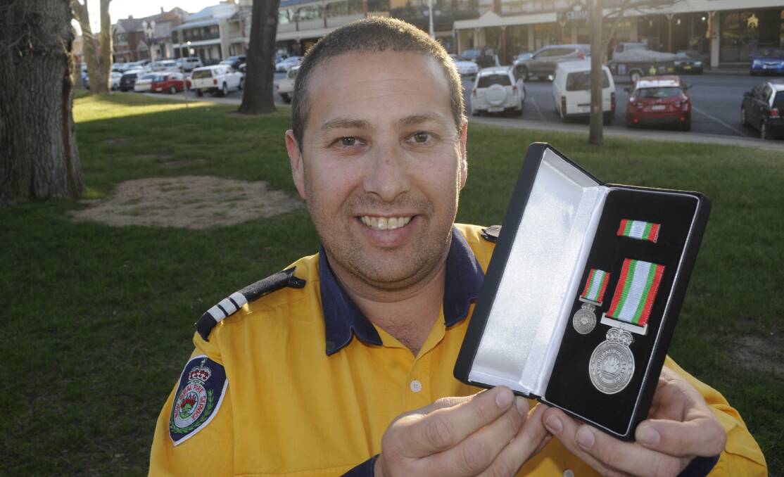 COURAGE: NSW Rural Fire Service Bathurst Brigade Captain Gavin Pears. Photo: CHRIS SEABROOK 091117cgav1a