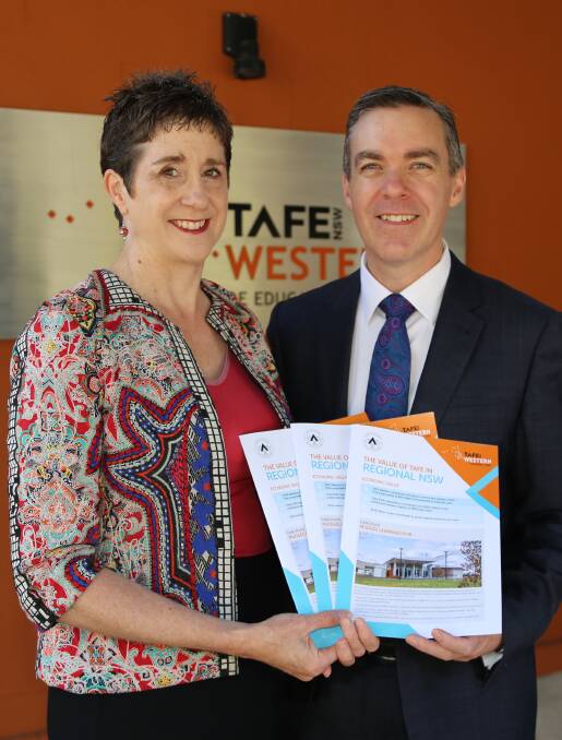 BIG PLAYER: Western Research Institute general manager Wendy Mason and TAFE Western acting institute director Adam Bennett. Photo: SUPPLIED 111516tafe1