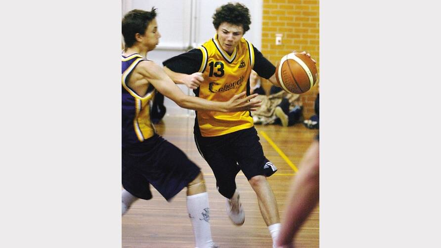 2008: Orange High dominated the first day’s play in their Astley Cup tie with Bathurst. Pictured is Jono Fogarty in the boys’ basketball.