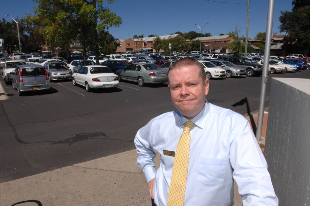 NO FREE SPACES: Bathurst RSL general manager Peter Sargent says there is a desperate need for more all-day parking in the Bathurst CBD. Photo: ZENIO LAPKA 031714zcarpark
