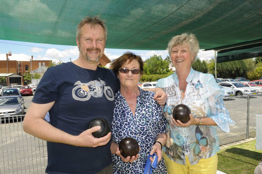 CHRISTMAS MIRACLE BOWLS DAY: Peter Robinson, Denise Tobin and Liesbeth Lukins.